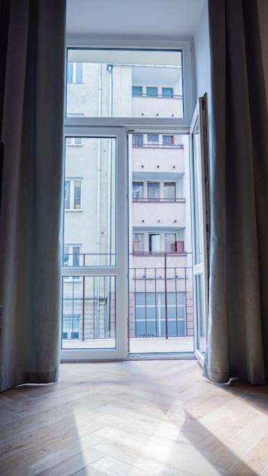 Klimatyczne Studio W Historycznej Pradze - Stadion Narodowy, Centrum ワルシャワ エクステリア 写真